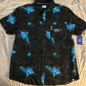 Hurley Hawaiian style button down shirt. Size XL new with tags